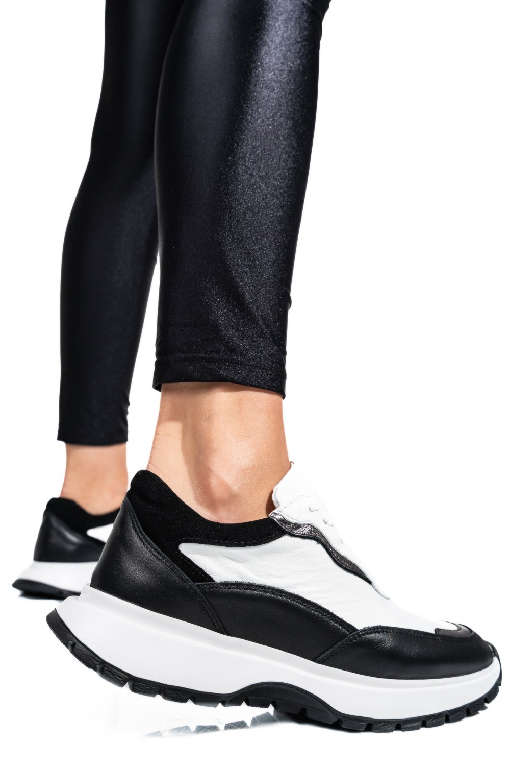 PANTOFI SPORT NEGRU ALB PIELE NATURALA 241614NP