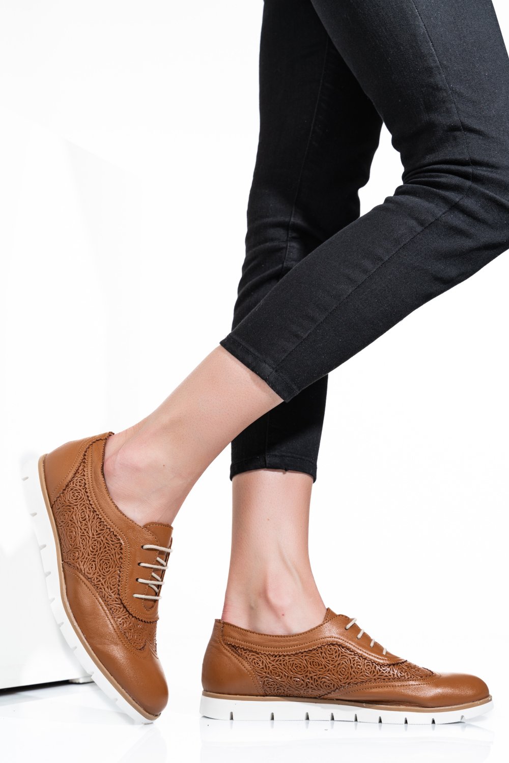 PANTOFI BEJ PIELE NATURALA 9PC00