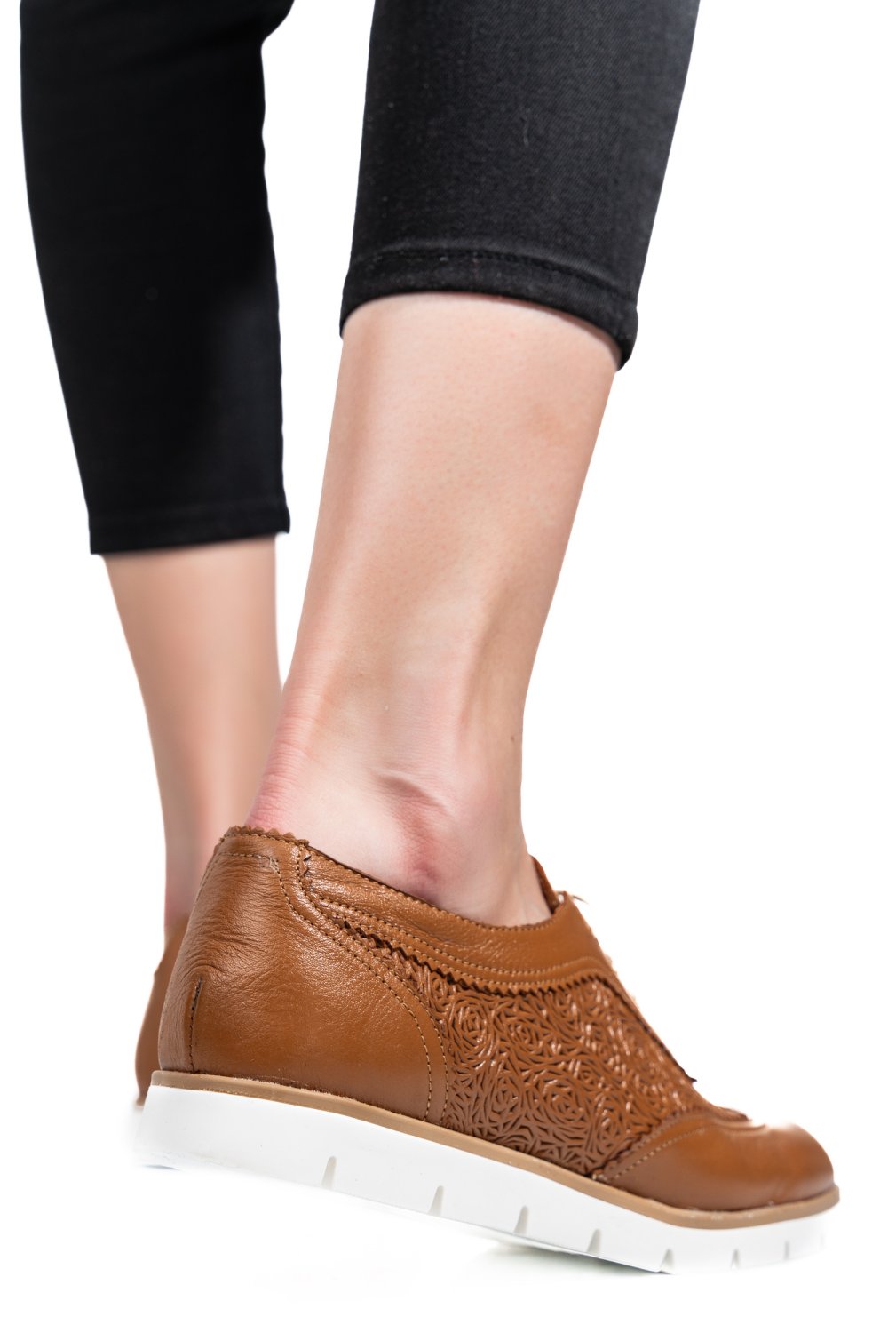 PANTOFI BEJ PIELE NATURALA 9PC00