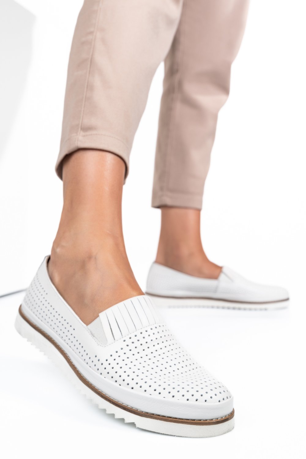 MOCASINI ALBI PIELE NATURALA 2PC36
