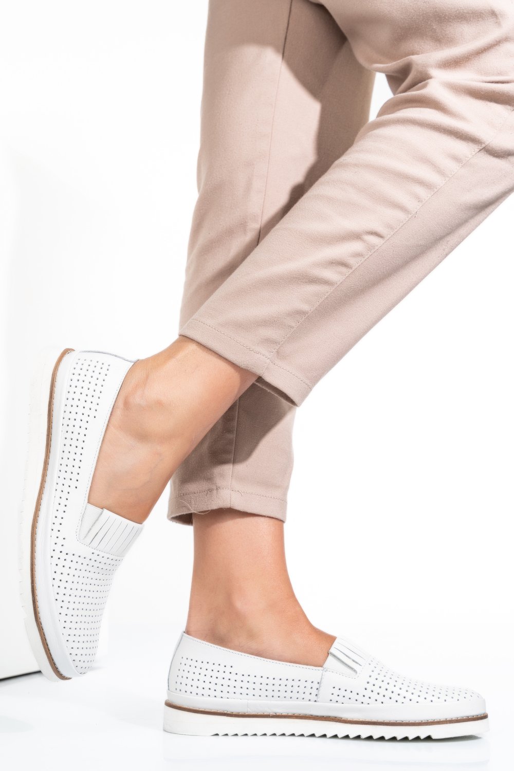MOCASINI ALBI PIELE NATURALA 2PC36