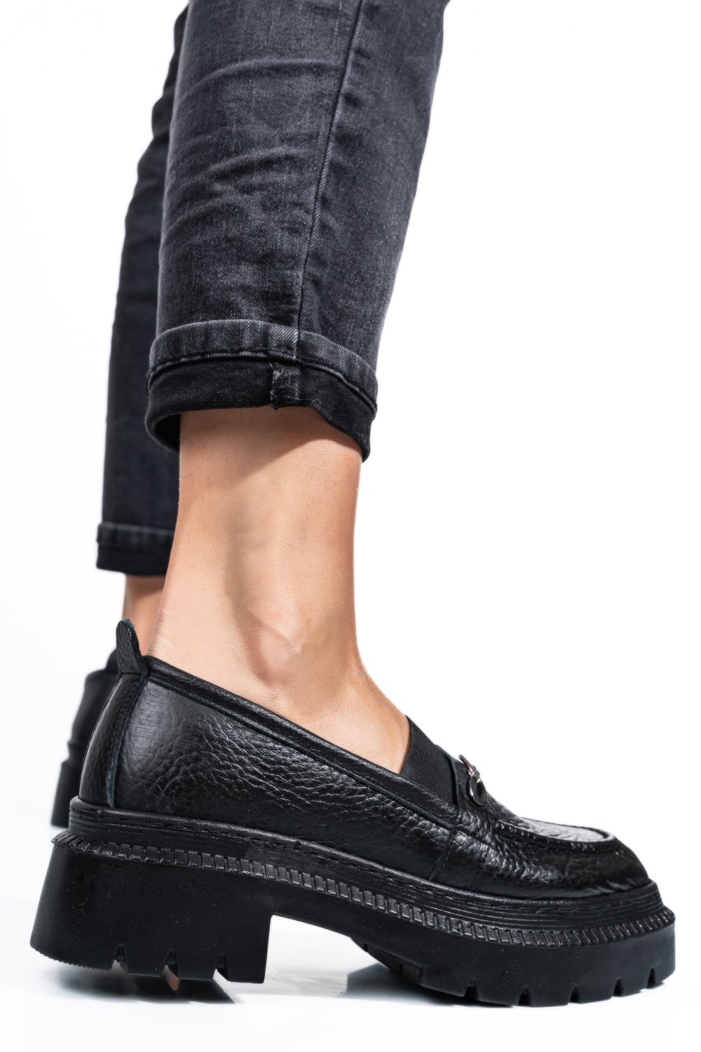 MOCASINI NEGRI PIELE NATURALA IPCBM006