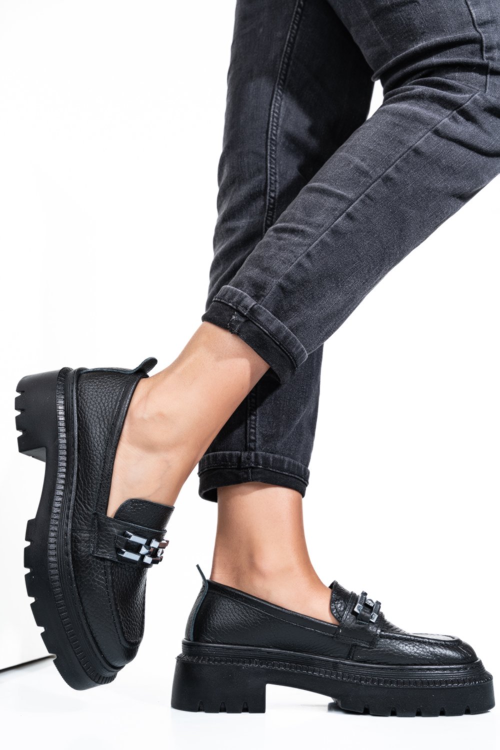 MOCASINI NEGRI PIELE NATURALA IPCBM004