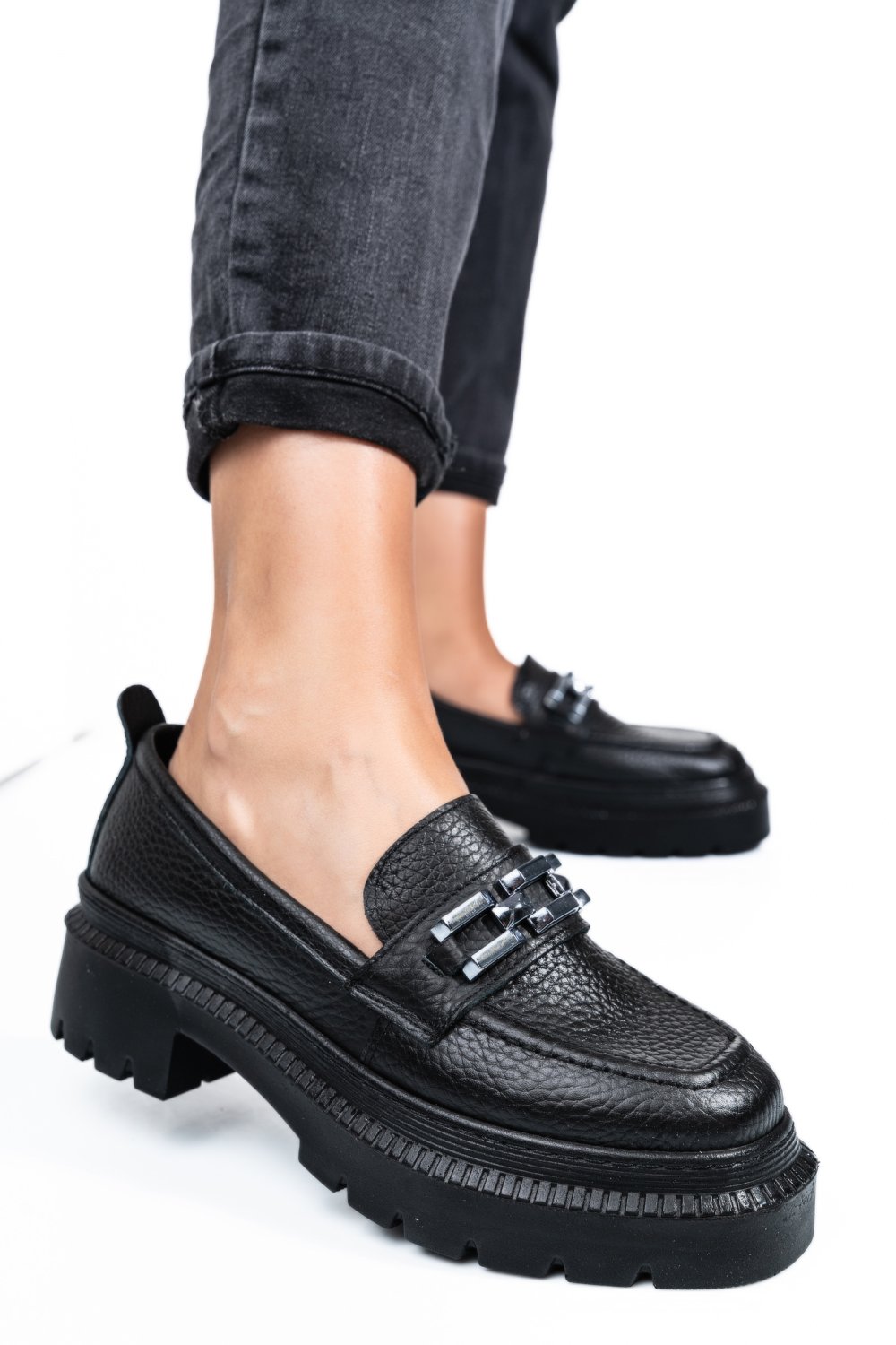 MOCASINI NEGRI PIELE NATURALA IPCBM004