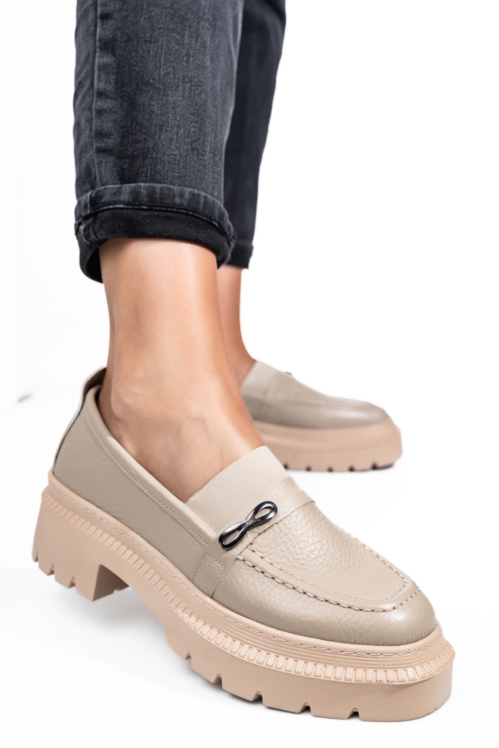 MOCASINI BEJ PIELE NATURALA IPCBM011