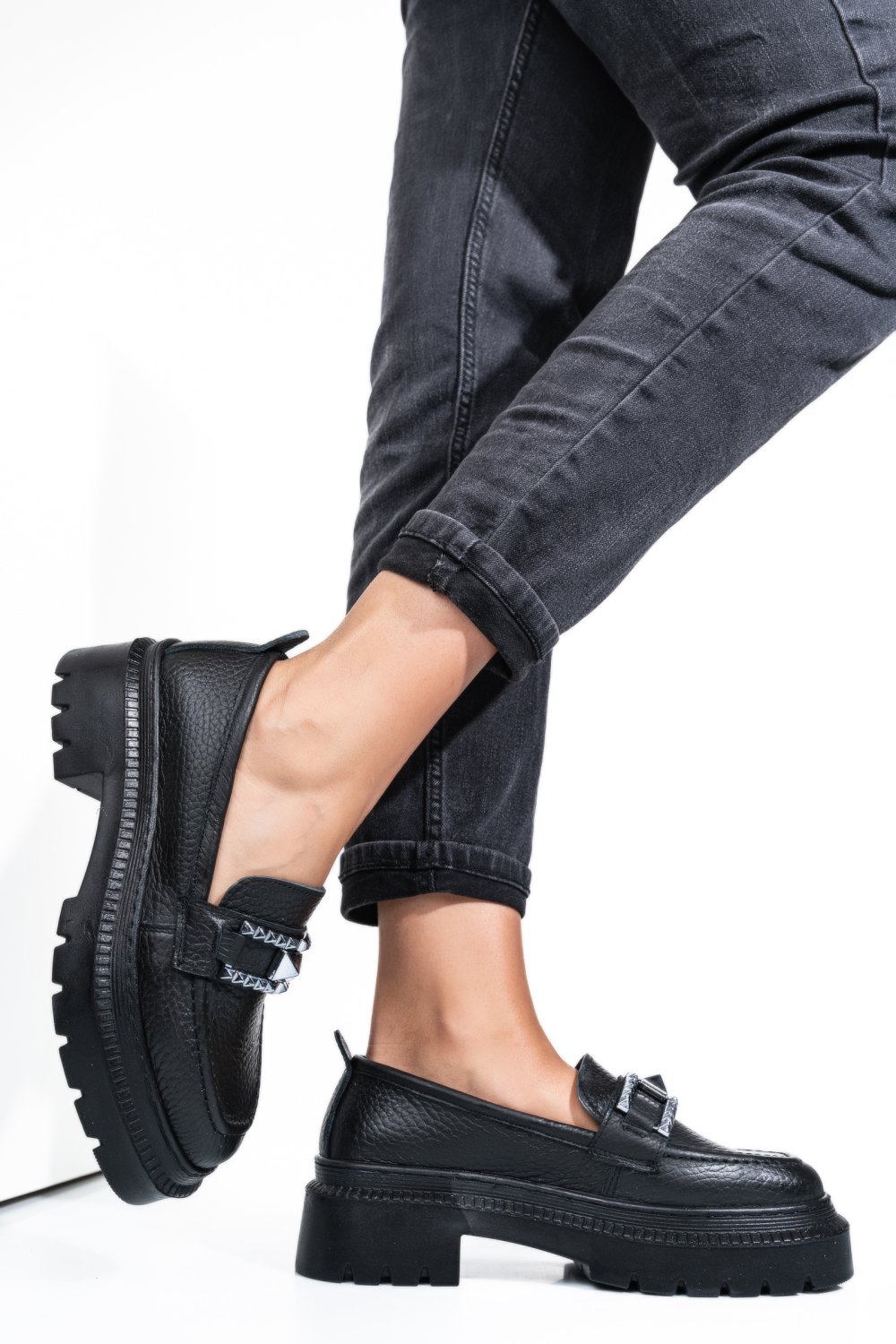 MOCASINI NEGRI PIELE NATURALA IPCBM008