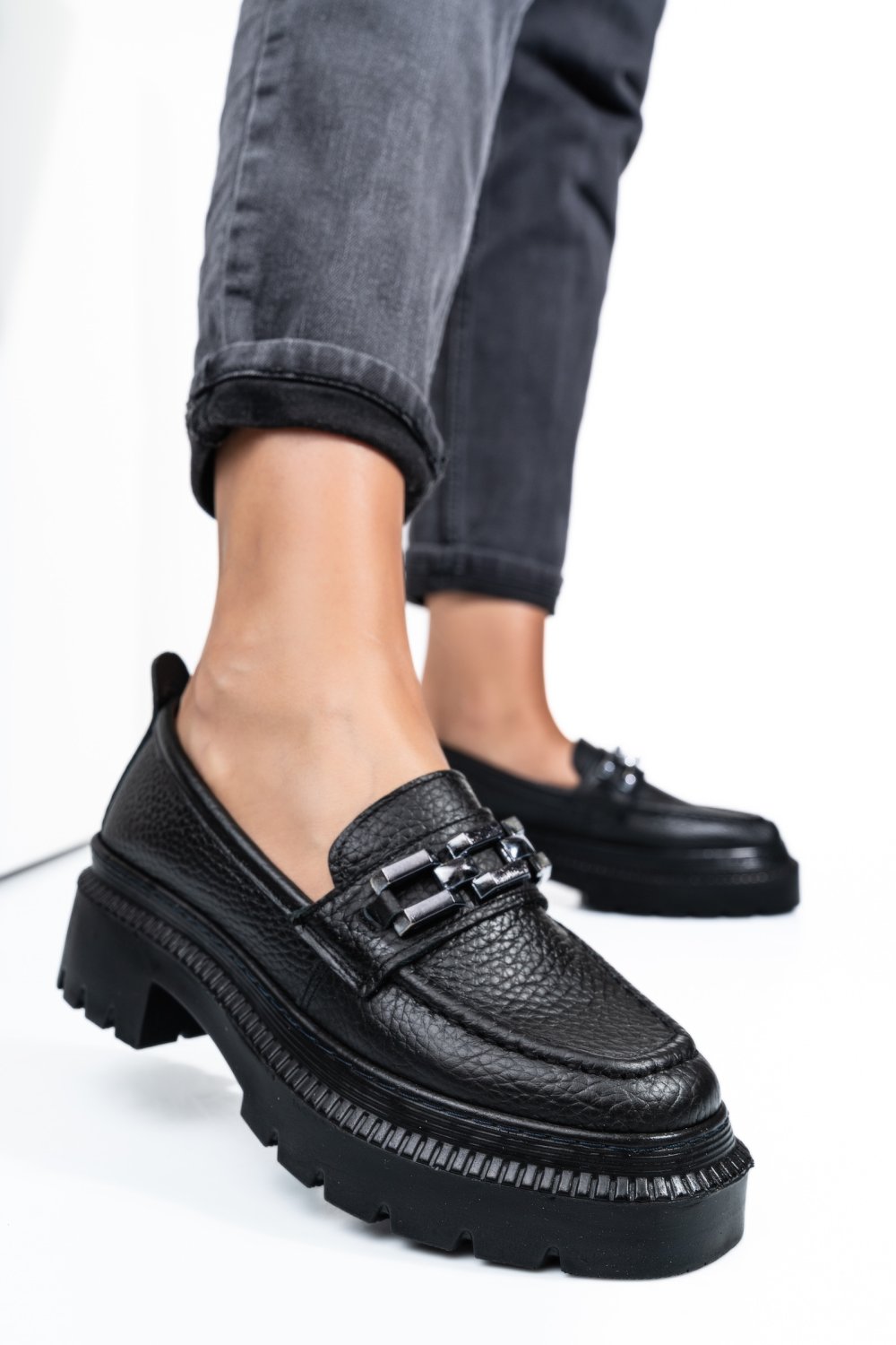 MOCASINI NEGRI PIELE NATURALA IPCBM017
