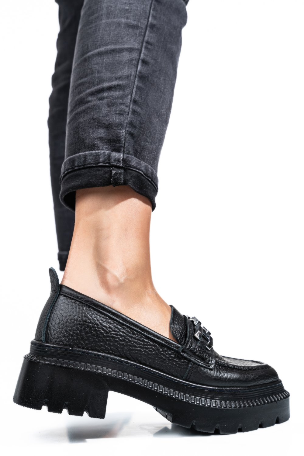 MOCASINI NEGRI PIELE NATURALA IPCBM017