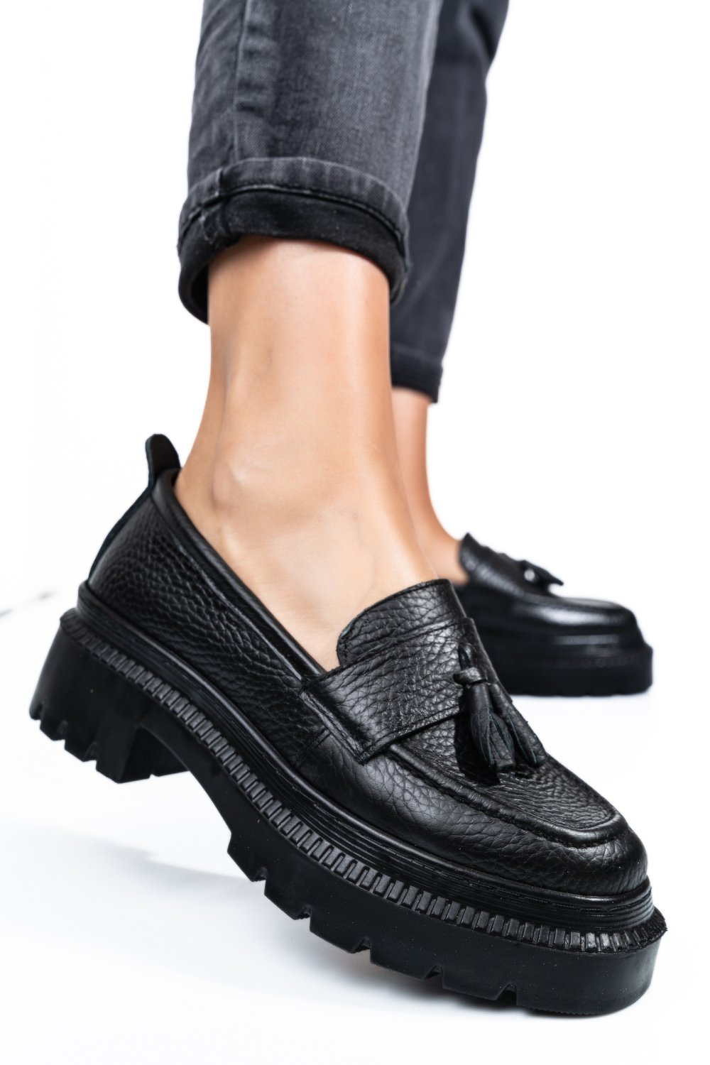 MOCASINI NEGRI PIELE NATURALA IPCBM025