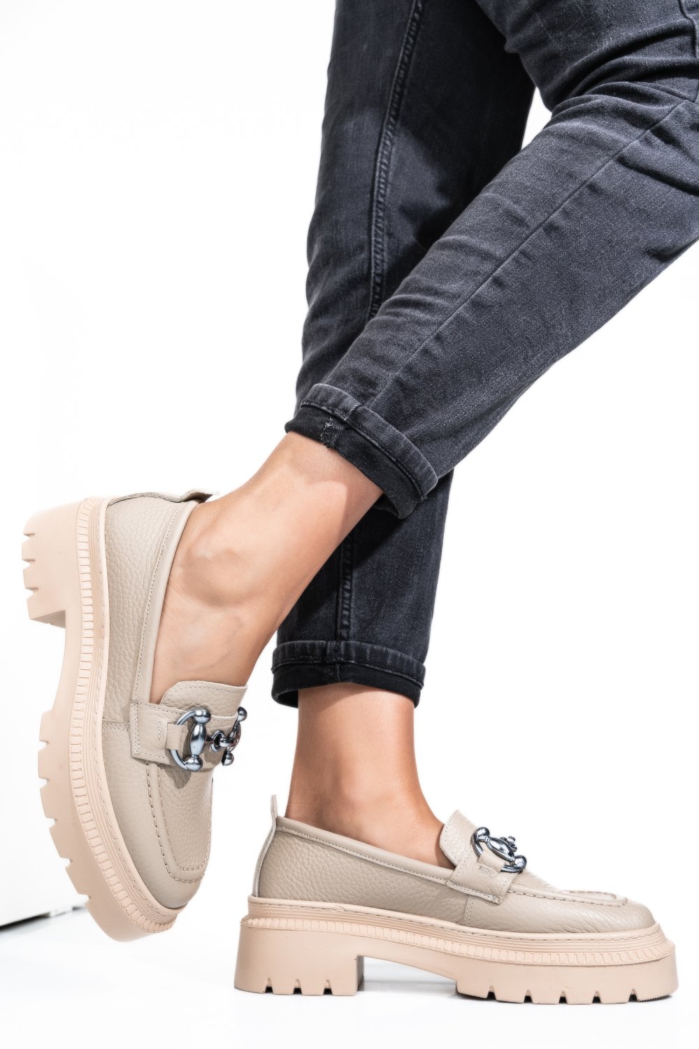MOCASINI BEJ PIELE NATURALA IPCBM020