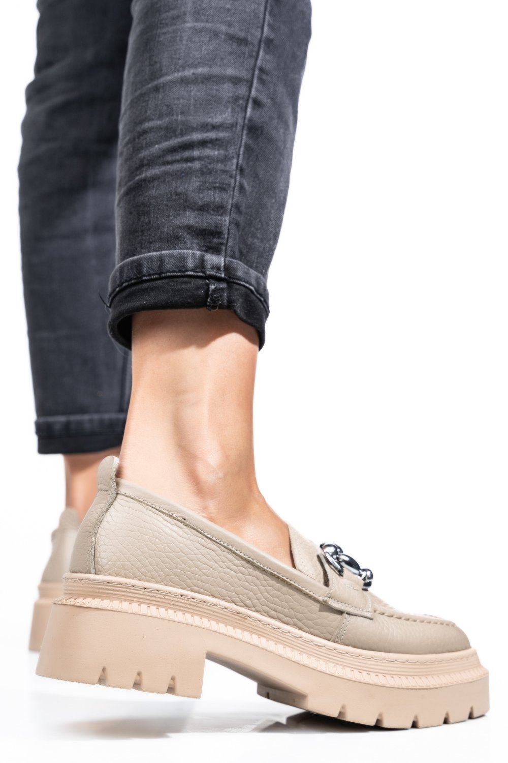 MOCASINI BEJ PIELE NATURALA IPCBM020