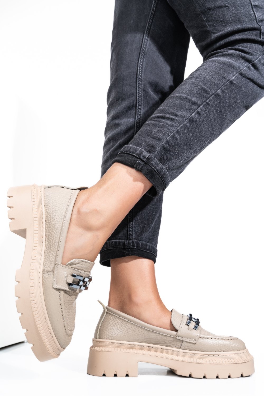 MOCASINI BEJ PIELE NATURALA IPCBM018