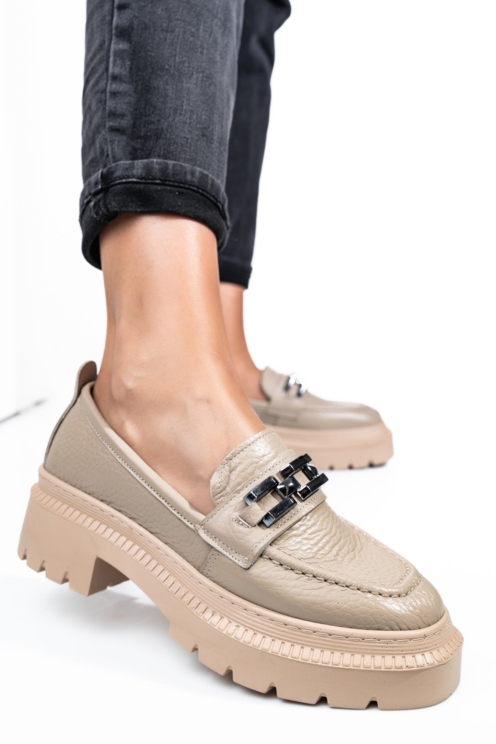 MOCASINI BEJ PIELE NATURALA IPCBM018