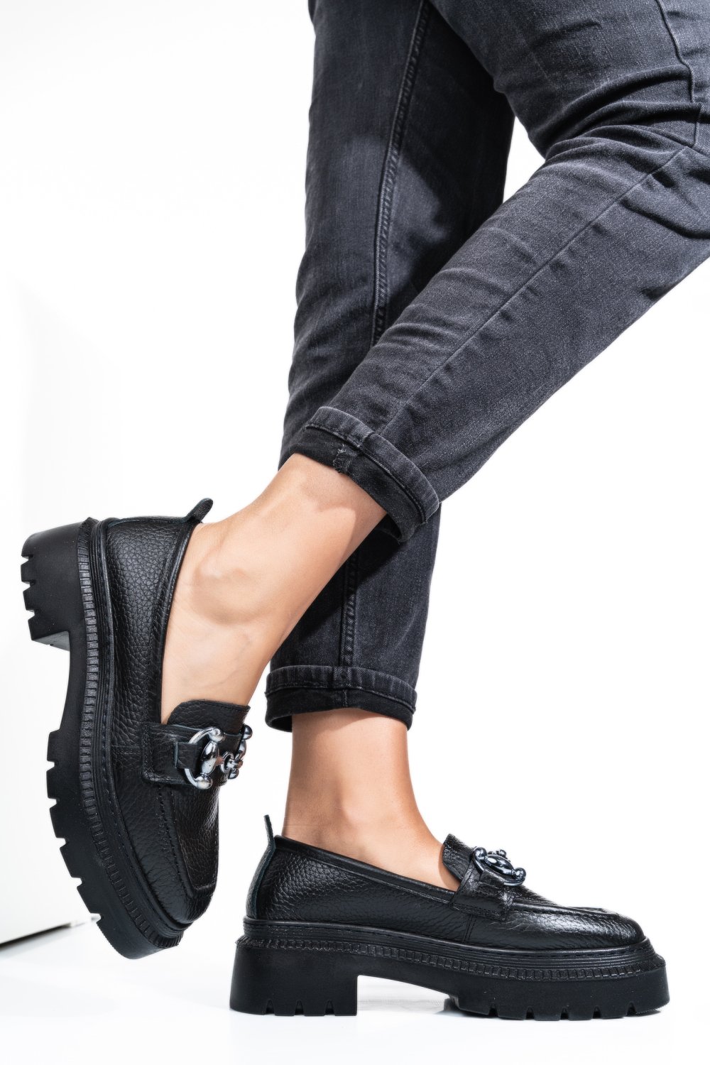 MOCASINI NEGRI PIELE NATURALA IPCBM019