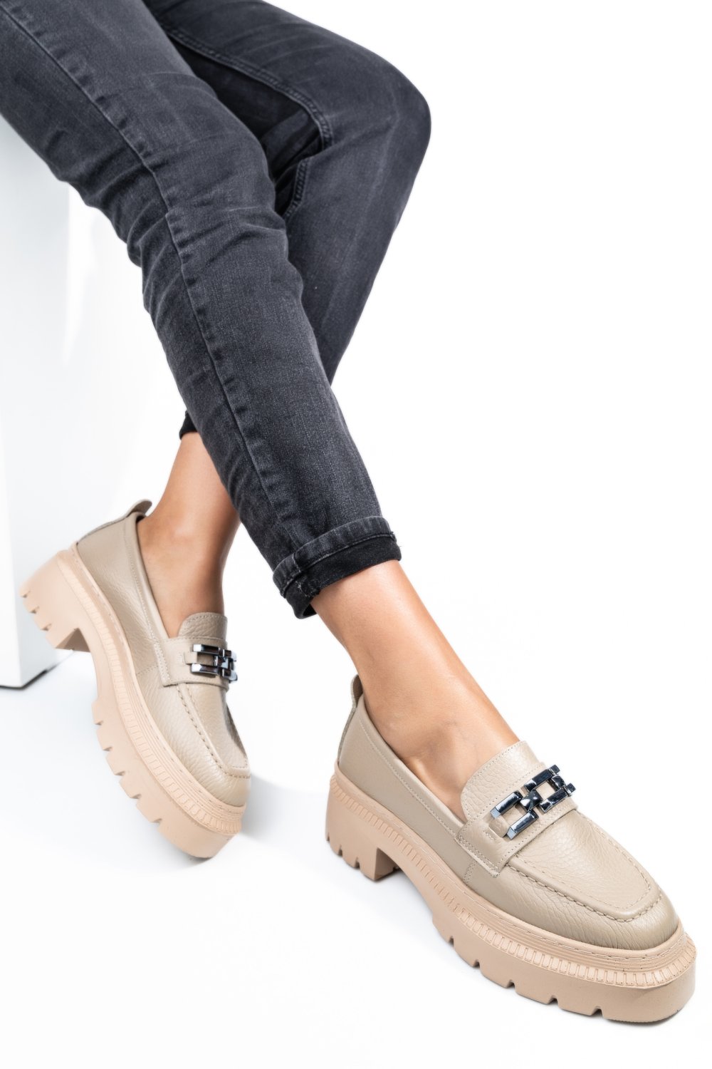 MOCASINI BEJ PIELE NATURALA IPCBM003