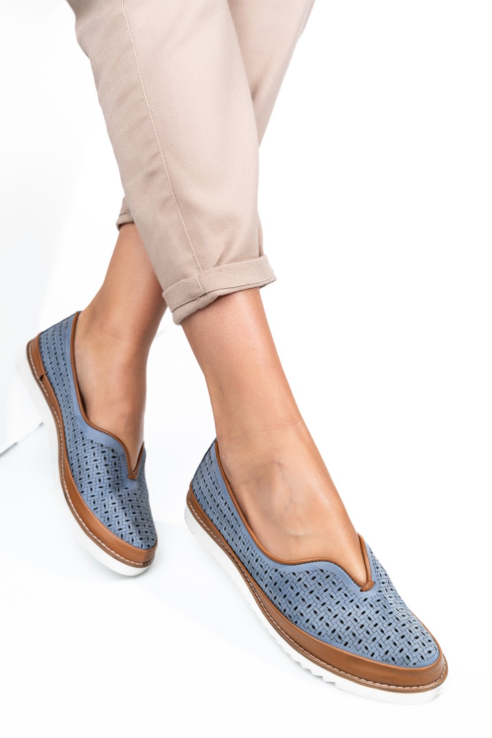 MOCASINI ALBASTRI PIELE NATURALA 1PC26