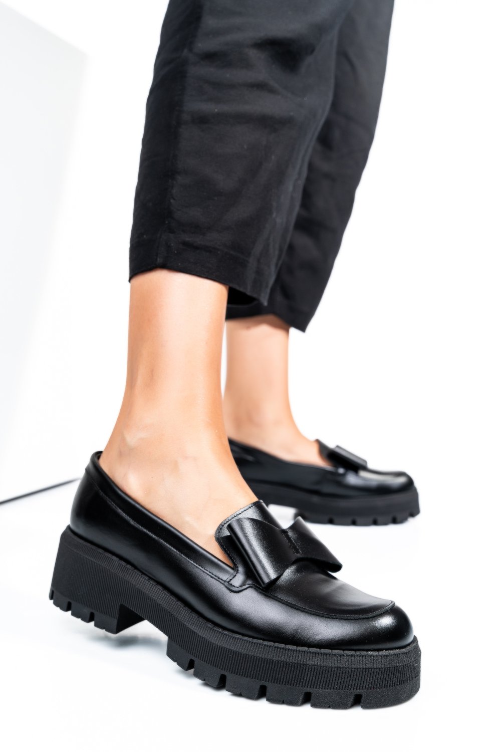 MOCASINI NEGRI PIELE NATURALA 2S77110B