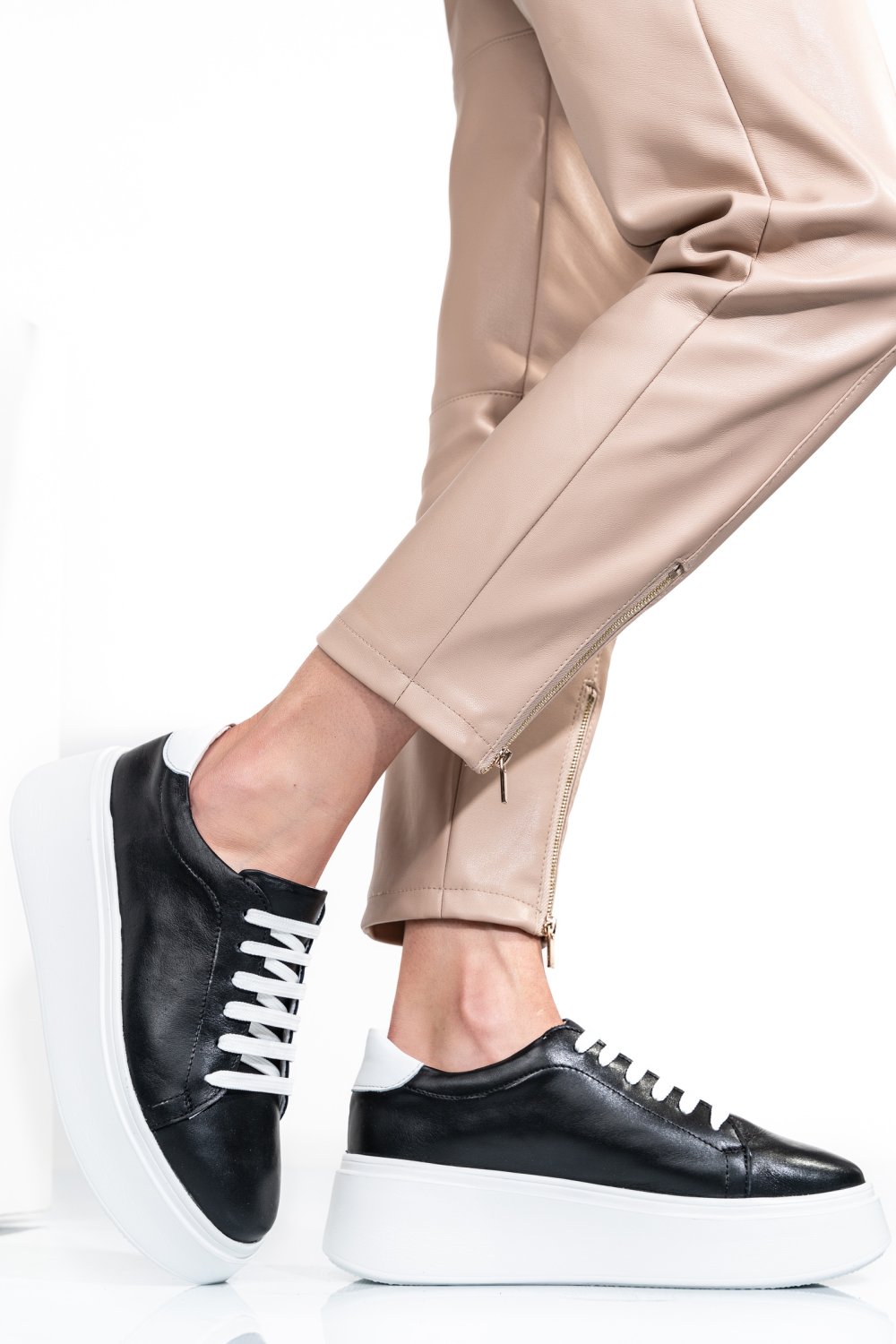 PANTOFI NEGRI PIELE NATURALA 2S7741610NP