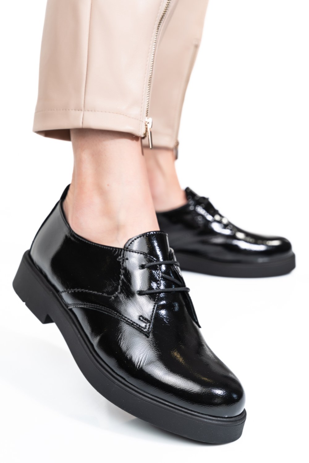 PANTOFI NEGRI PIELE NATURALA LACUITA 2S7741603NPK