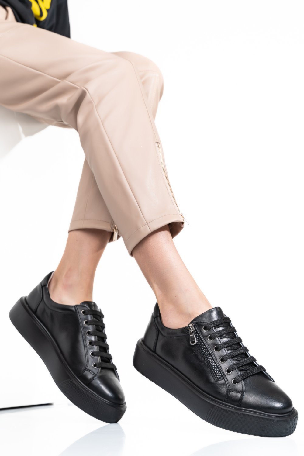 PANTOFI NEGRI PIELE NATURALA 2S7741607NP