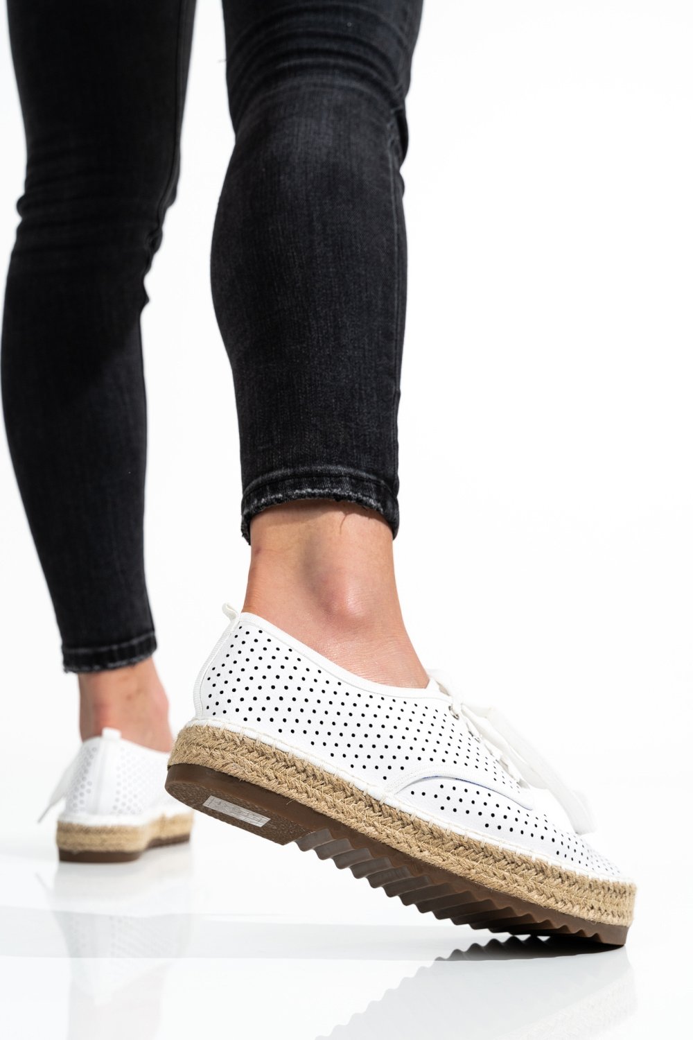 PANTOFI ALBI PIELE NATURALA TSP01104