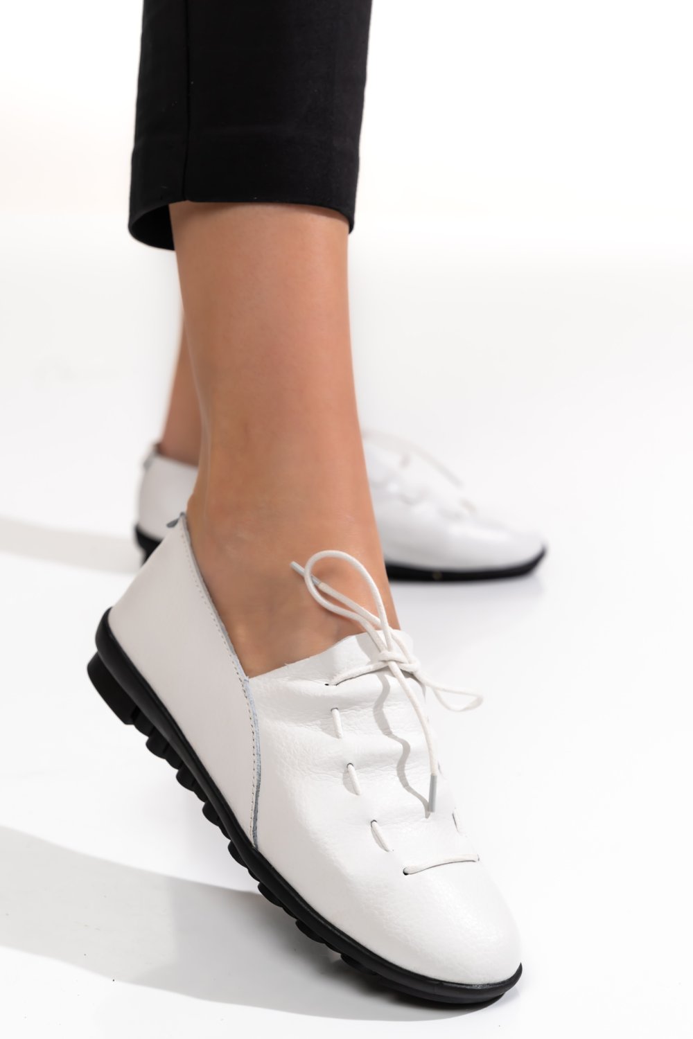 PANTOFI ALBI PIELE NATURALA 1SP01SP