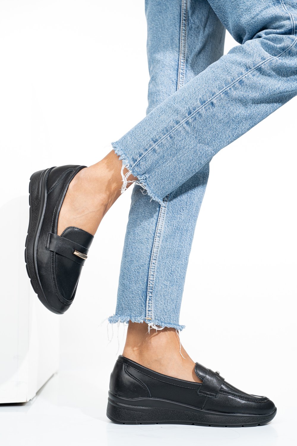 MOCASINI NEGRI PIELE NATURALA QSPL793