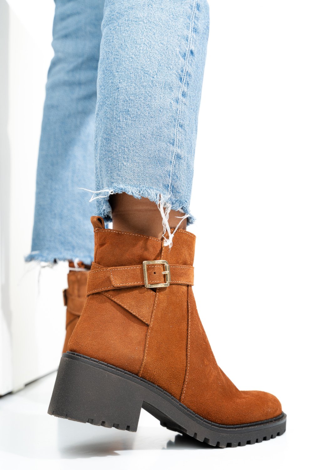 GHETE CAMEL PIELE NATURALA INTOARSA 1S77537