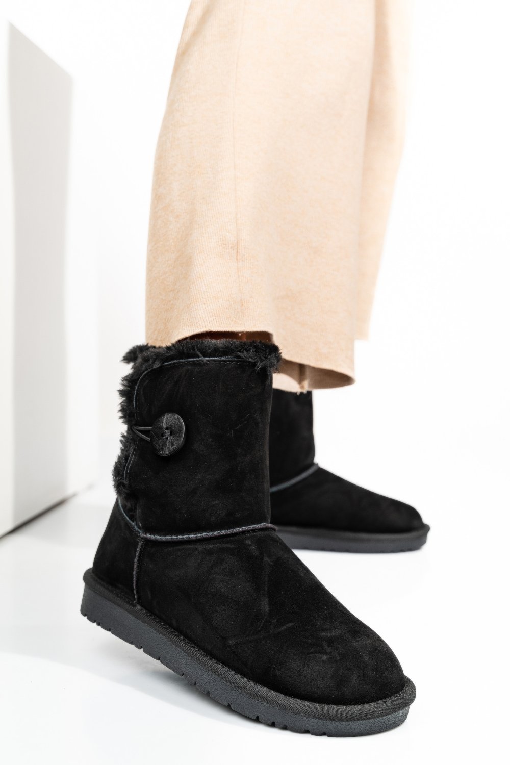 CIZME NEGRE PIELE NATURALA INTOARSA 8SP137