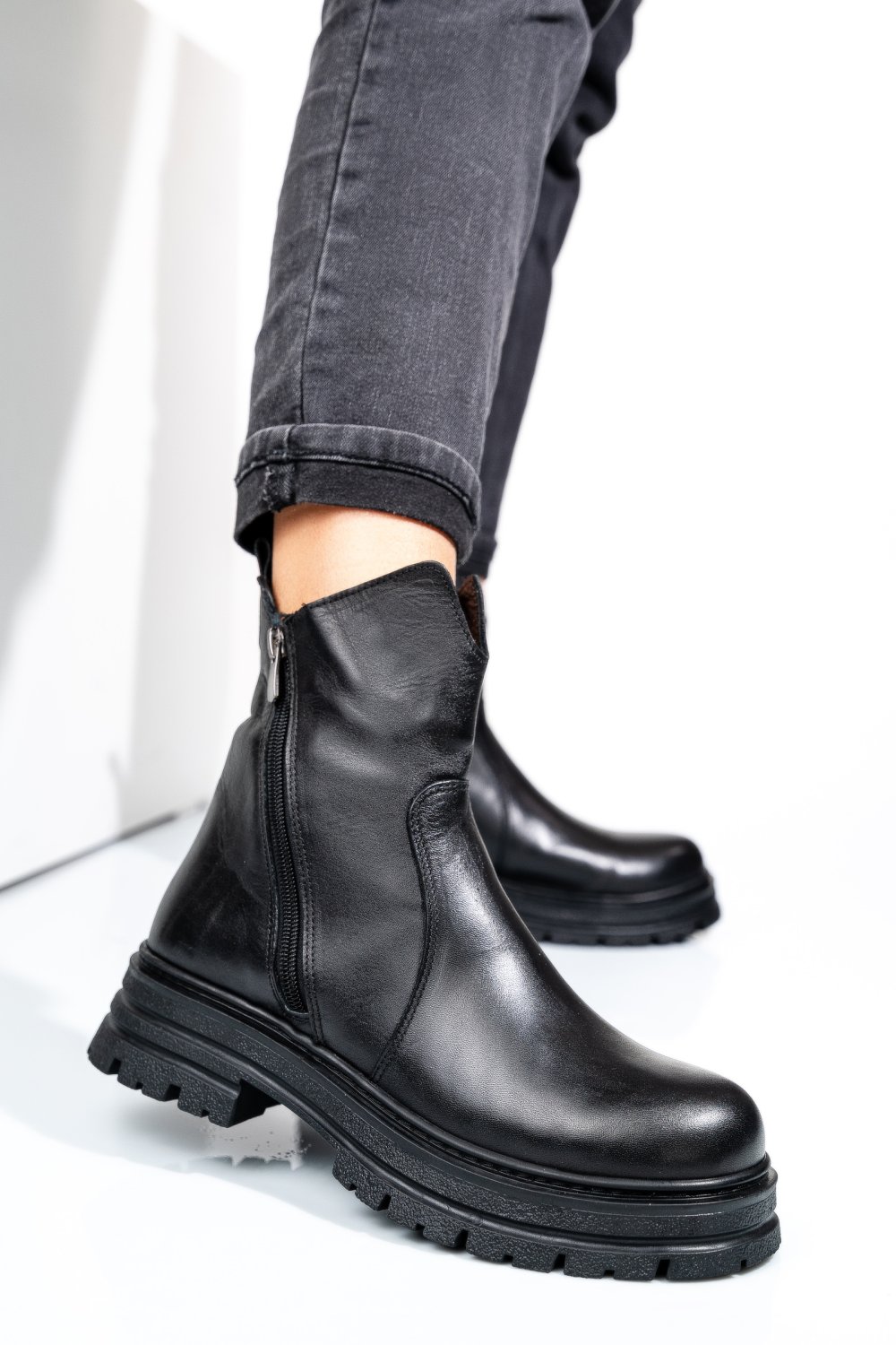 GHETE NEGRE PIELE NATURALA APCK5204