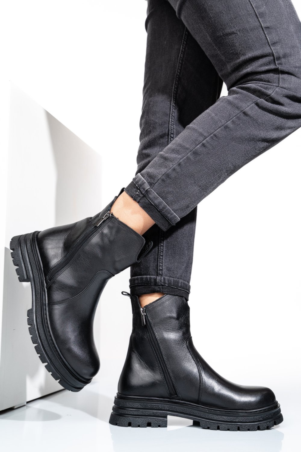 GHETE NEGRE PIELE NATURALA APCK5204