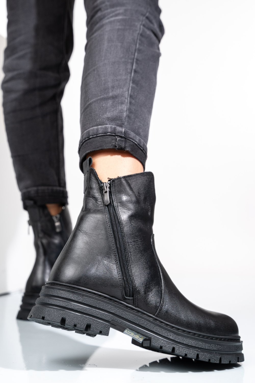 GHETE NEGRE PIELE NATURALA APCK5204