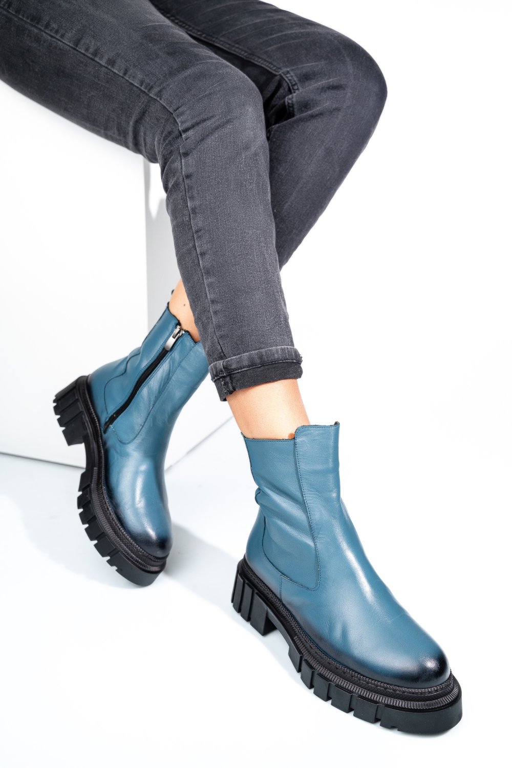 GHETE ALBASTRE PIELE NATURALA APCK4802