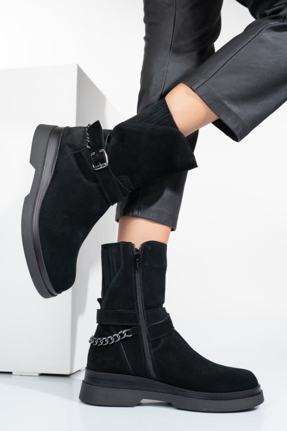 GHETE NEGRE PIELE NATURALA INTOARSA 242817SP