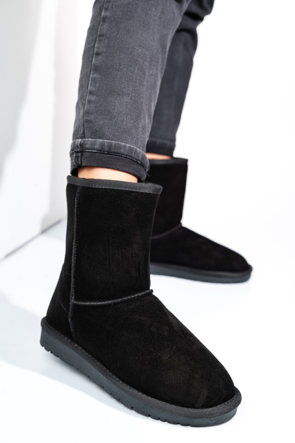 CIZME NEGRE PIELE NATURALA INTOARSA 5SP825