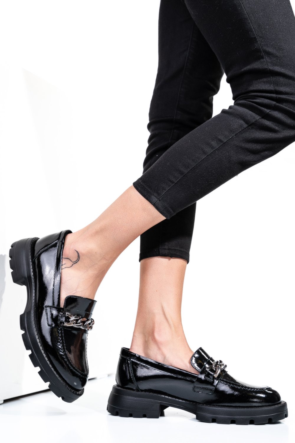 MOCASINI NEGRI PIELE NATURALA LACUITA 251616NPK