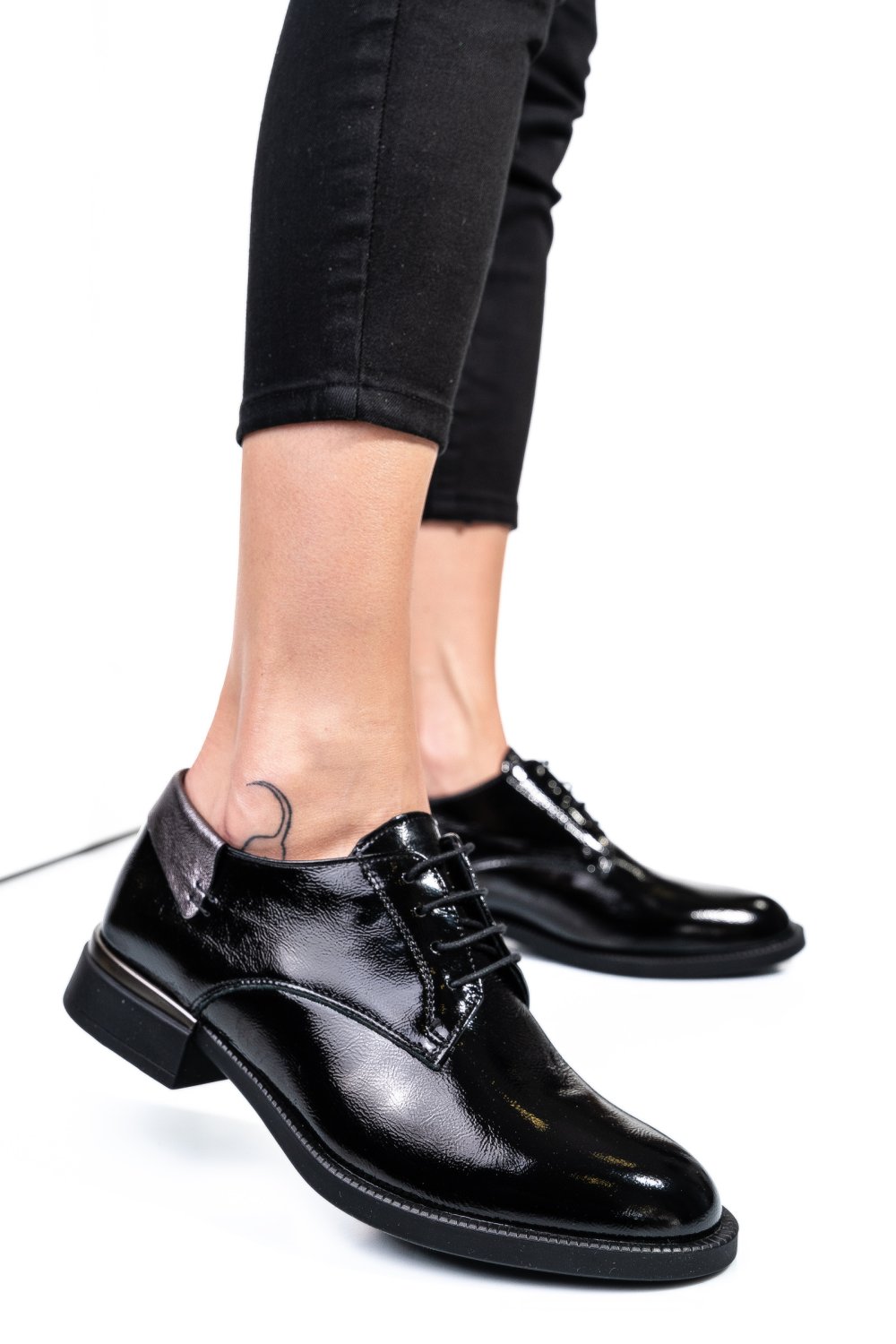 PANTOFI NEGRI PIELE NATURALA LACUITA 251624NPK