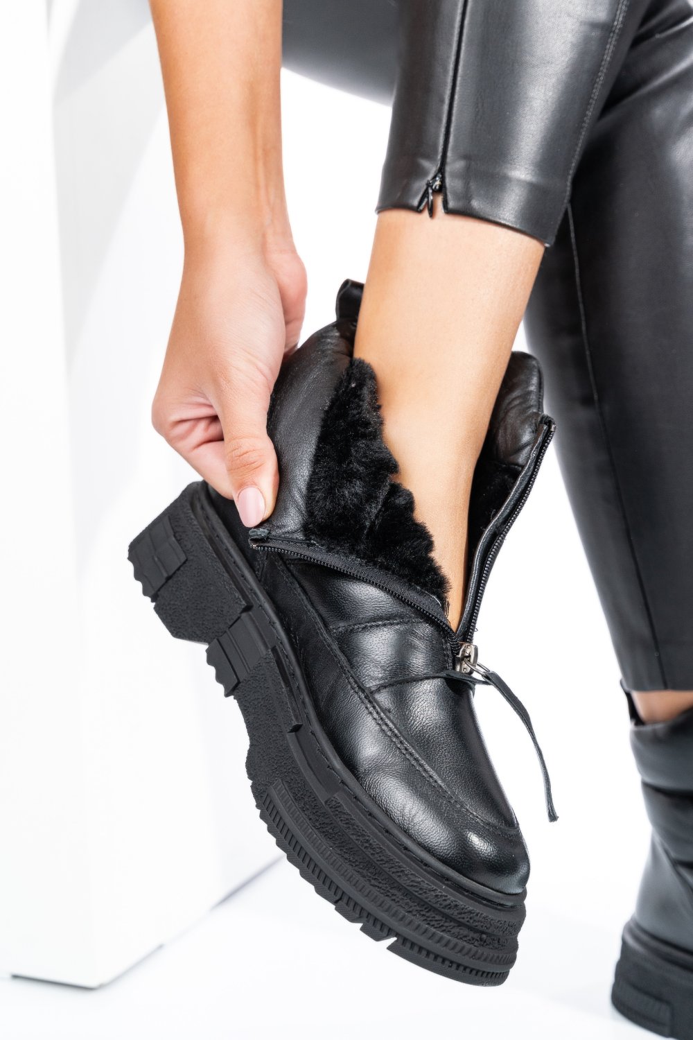 GHETE NEGRE PIELE NATURALA APCK4003