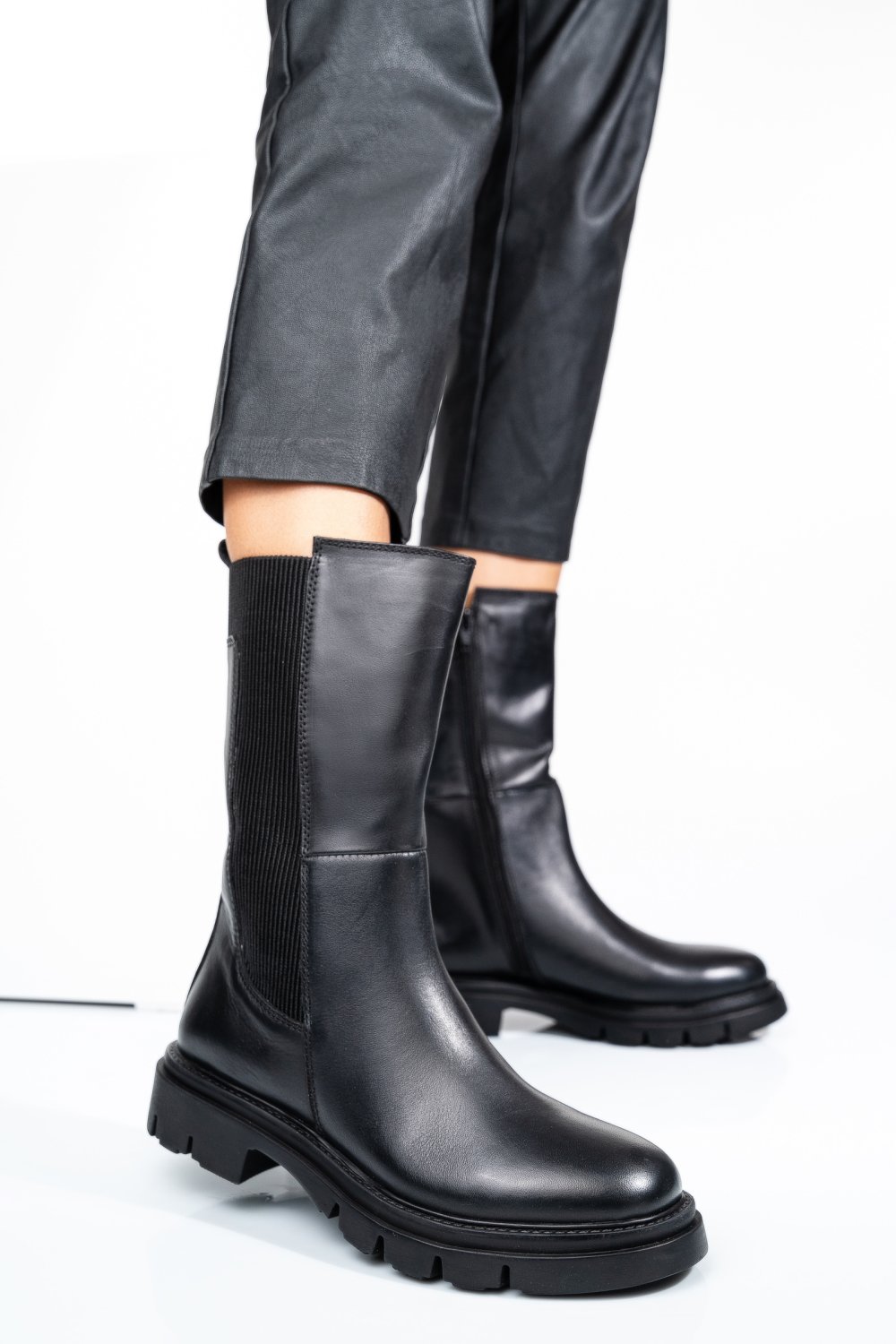 GHETE NEGRE PIELE NATURALA 1S770539