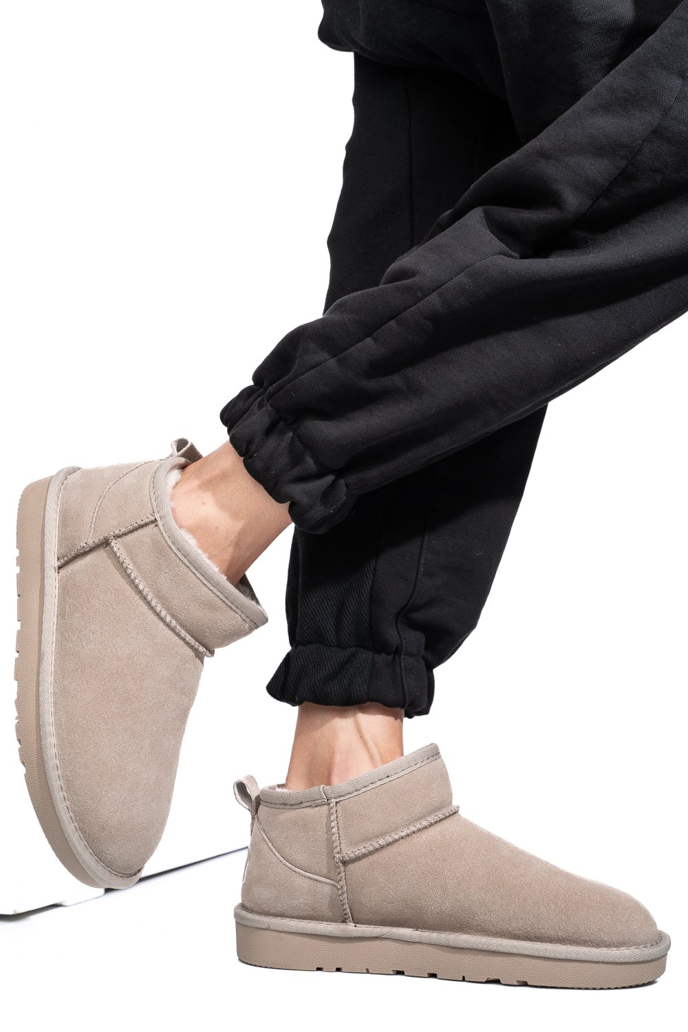 GHETE DAMA IMBLANITE PIELE NATURALA INTOARSA BEJ 1S771200