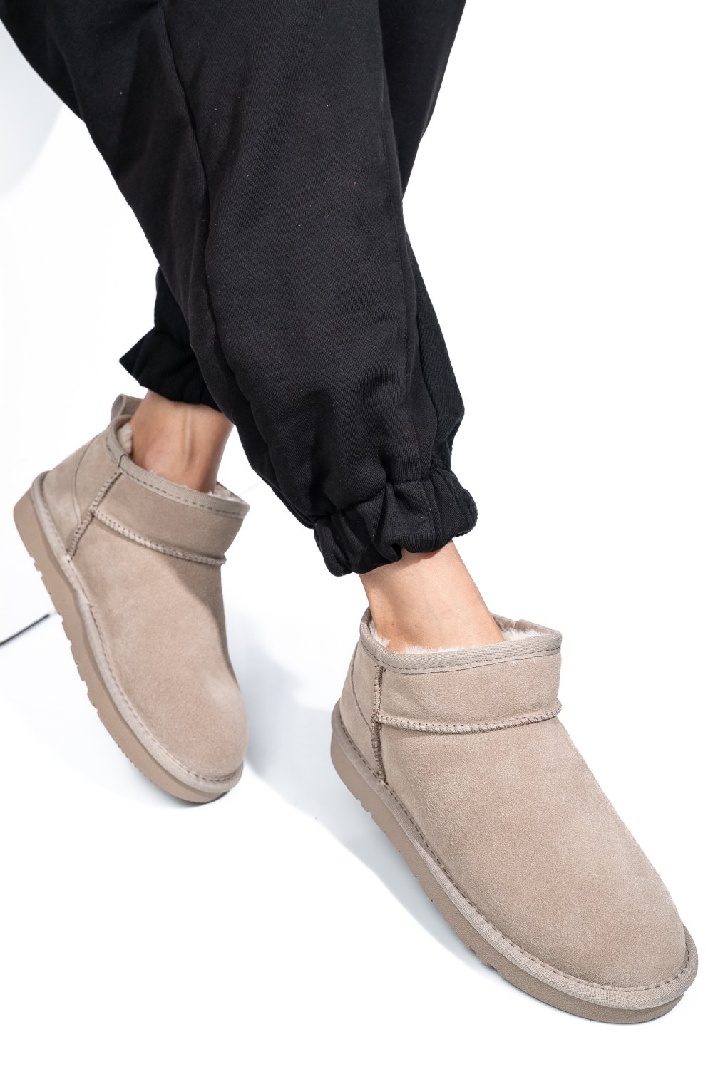 GHETE DAMA IMBLANITE PIELE NATURALA INTOARSA BEJ 1S771200