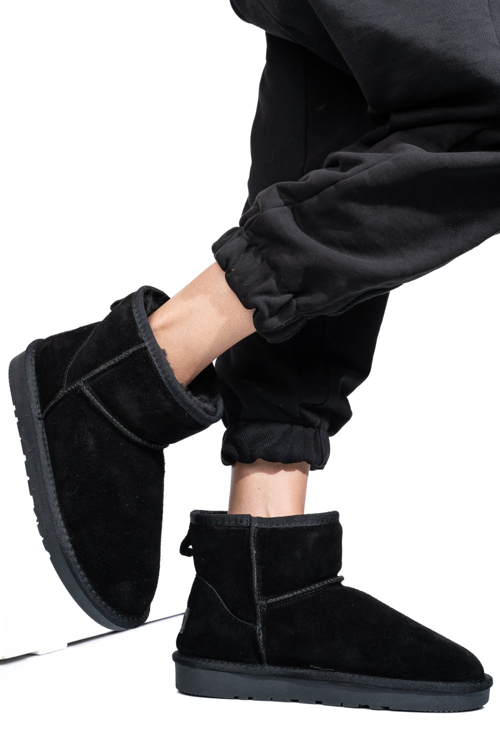 CIZME DAMA IMBLANITE PIELE NATURALA INTOARSA NEGRE IS771201