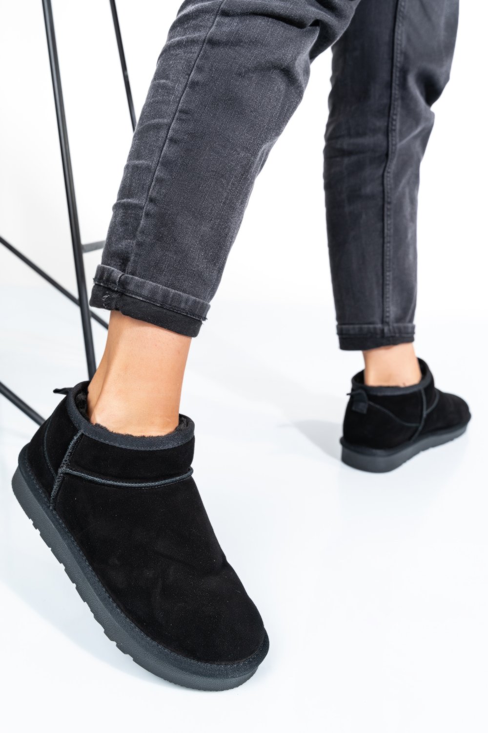 GHETE DAMA IMBLANITE PIELE NATURALA INTOARSA NEGRE 1S771200