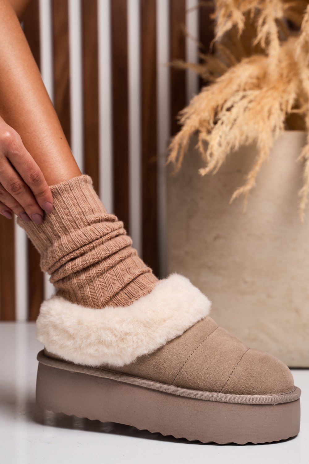 SABOTI TAUPE PIELE NATURALA INTOARSA 1S77260