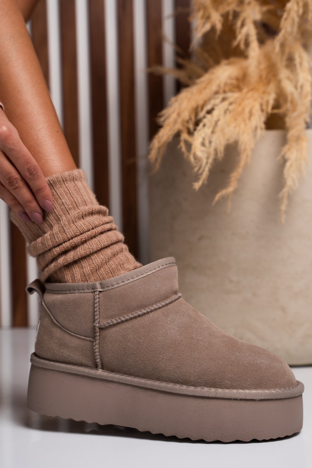 CIZME BEJ PIELE NATURALA INTOARSA 1S77250