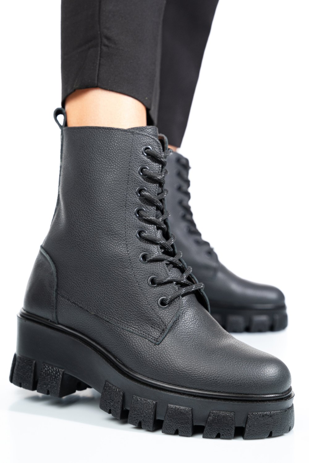 GHETE NEGRE PIELE NATURALA 1S7755