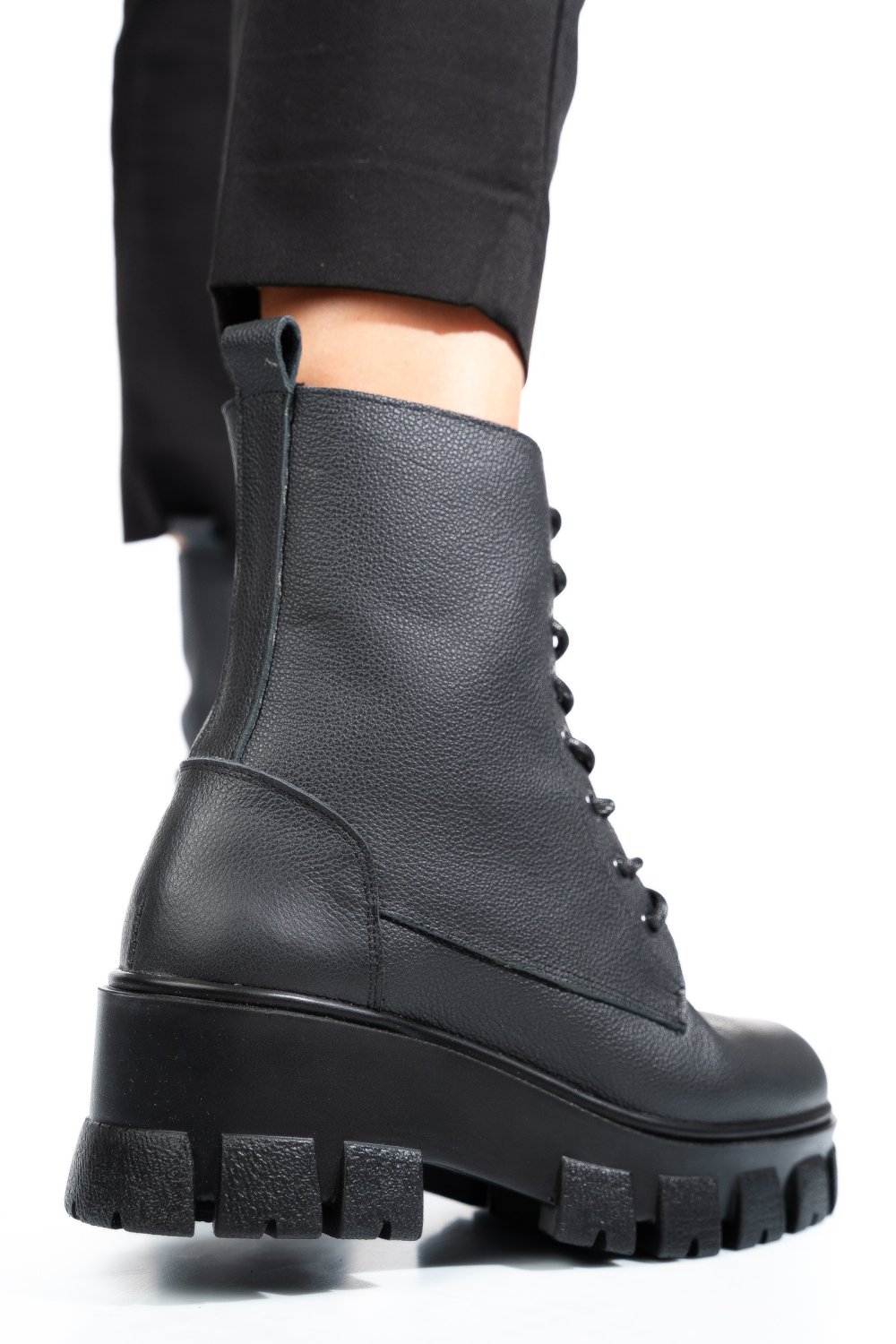 GHETE NEGRE PIELE NATURALA 1S7755