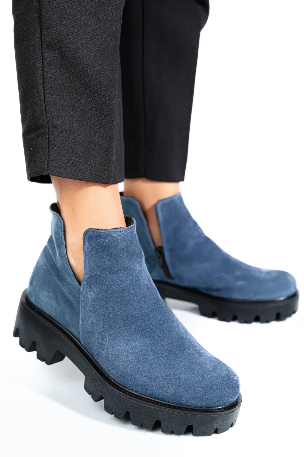 GHETE ALBASTRE PIELE NATURALA INTOARSA 0S7724