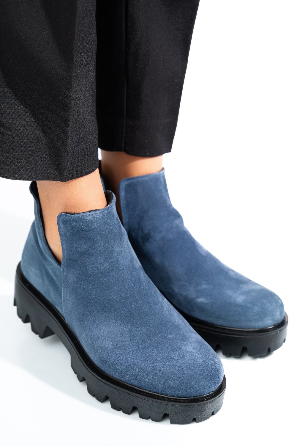 GHETE ALBASTRE PIELE NATURALA INTOARSA 0S7724