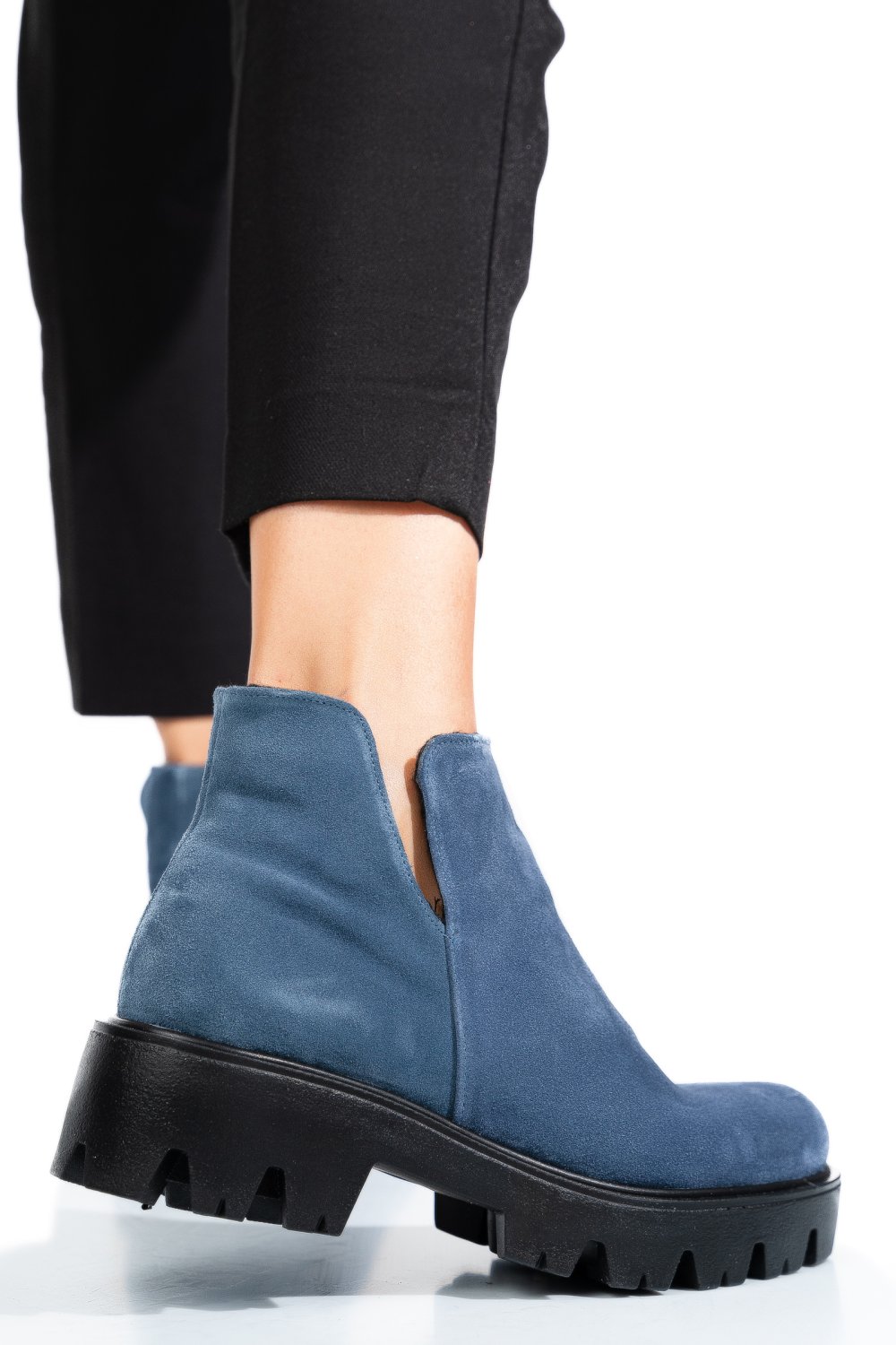 GHETE ALBASTRE PIELE NATURALA INTOARSA 0S7724